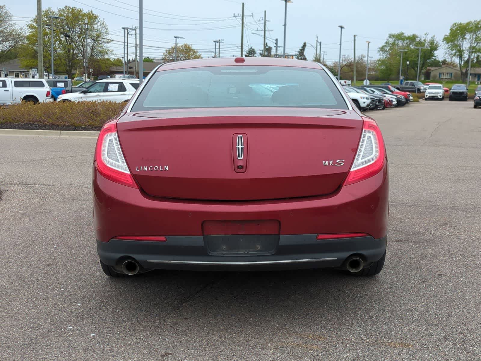 Used 2013 Lincoln MKS FWD image 7