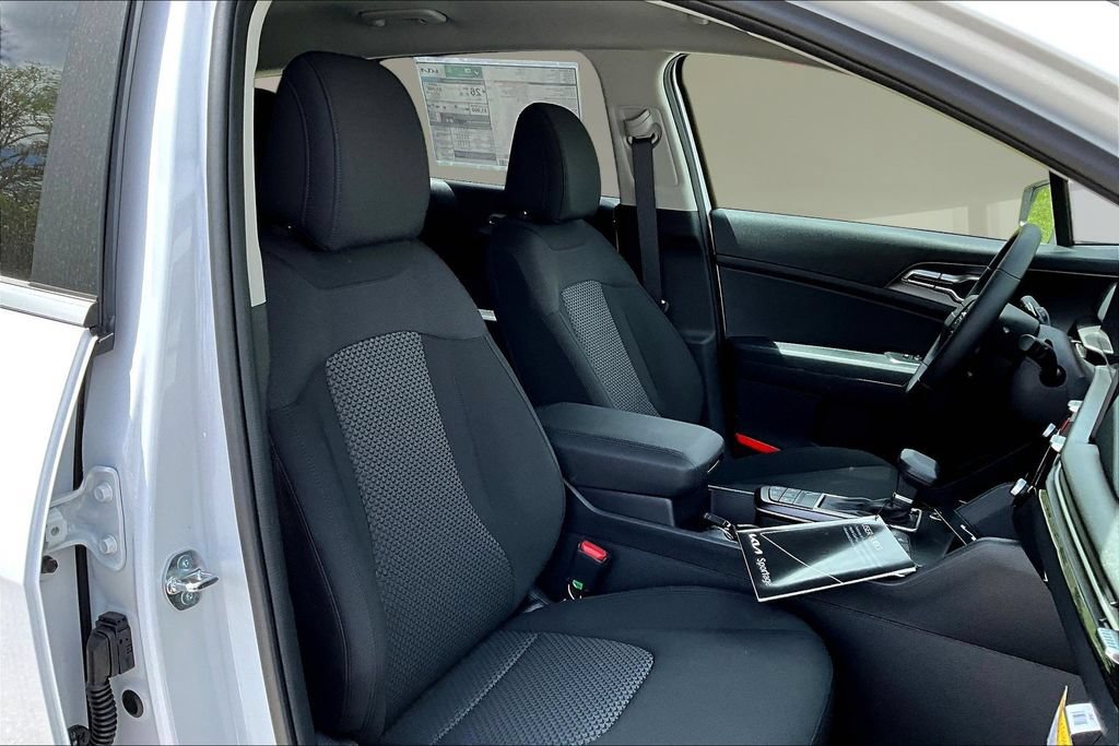 New 2026 Kia Sportage LX AWD/4WD image 11
