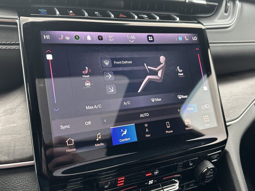 Used 2024 Jeep Grand Cherokee Limited 4xe image 32