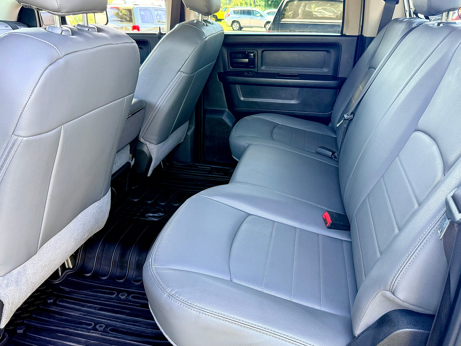Used 2018 RAM 2500 Tradesman w/ Chrome Appearance Group AWD/4WD image 29