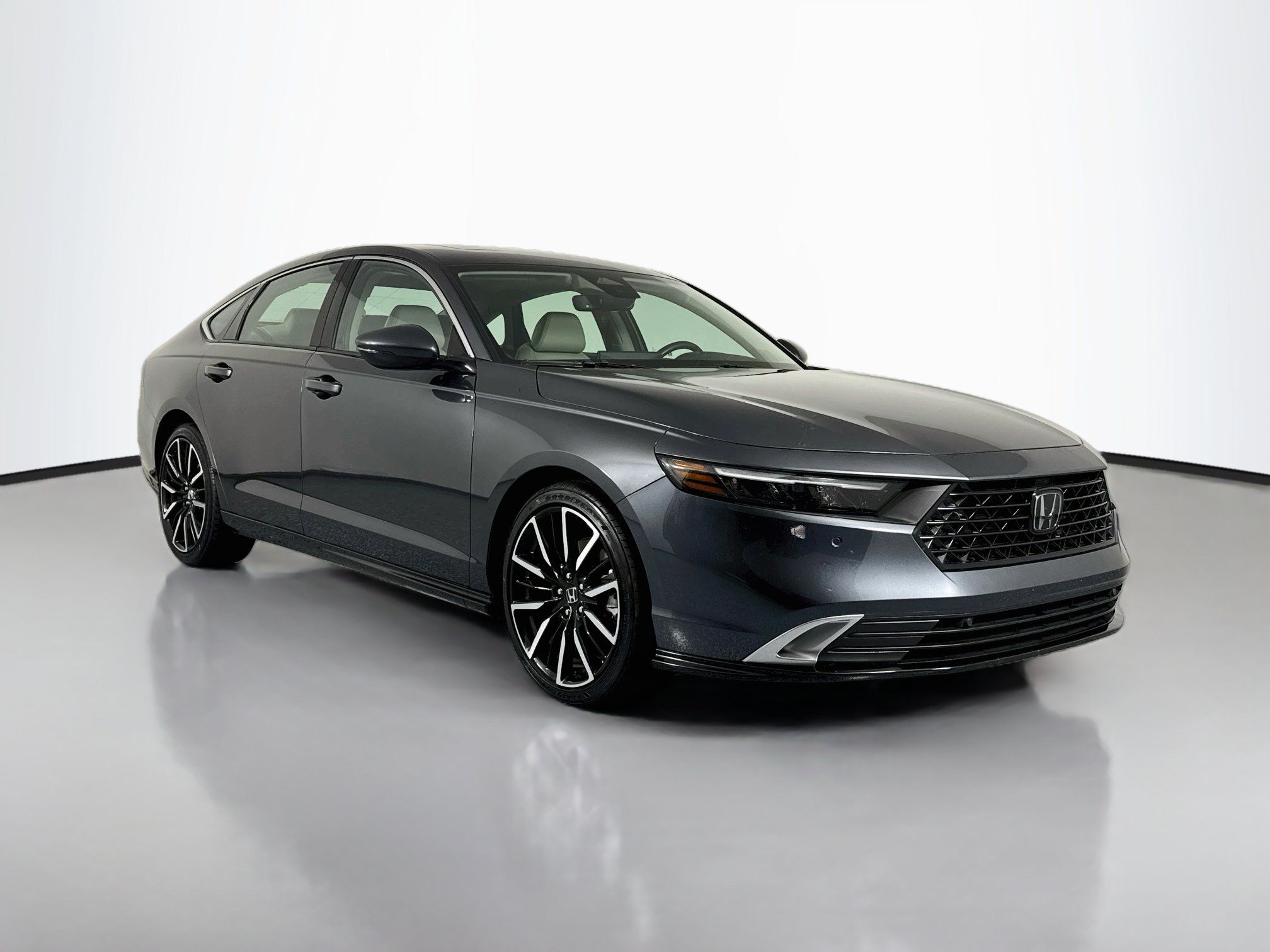 Certified 2025 Honda Accord Touring image 3