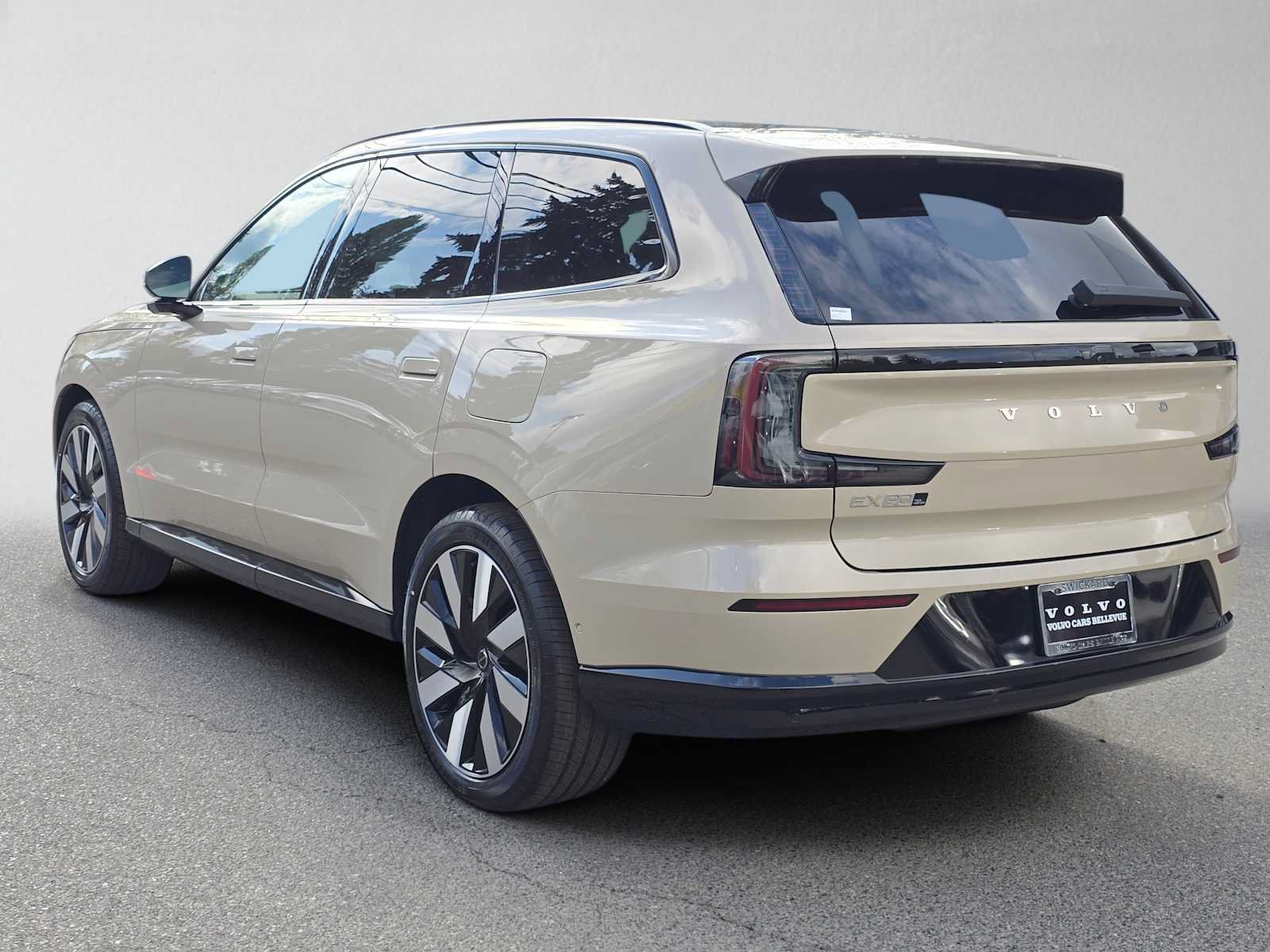 New 2026 Volvo EX90 Ultra AWD/4WD image 5