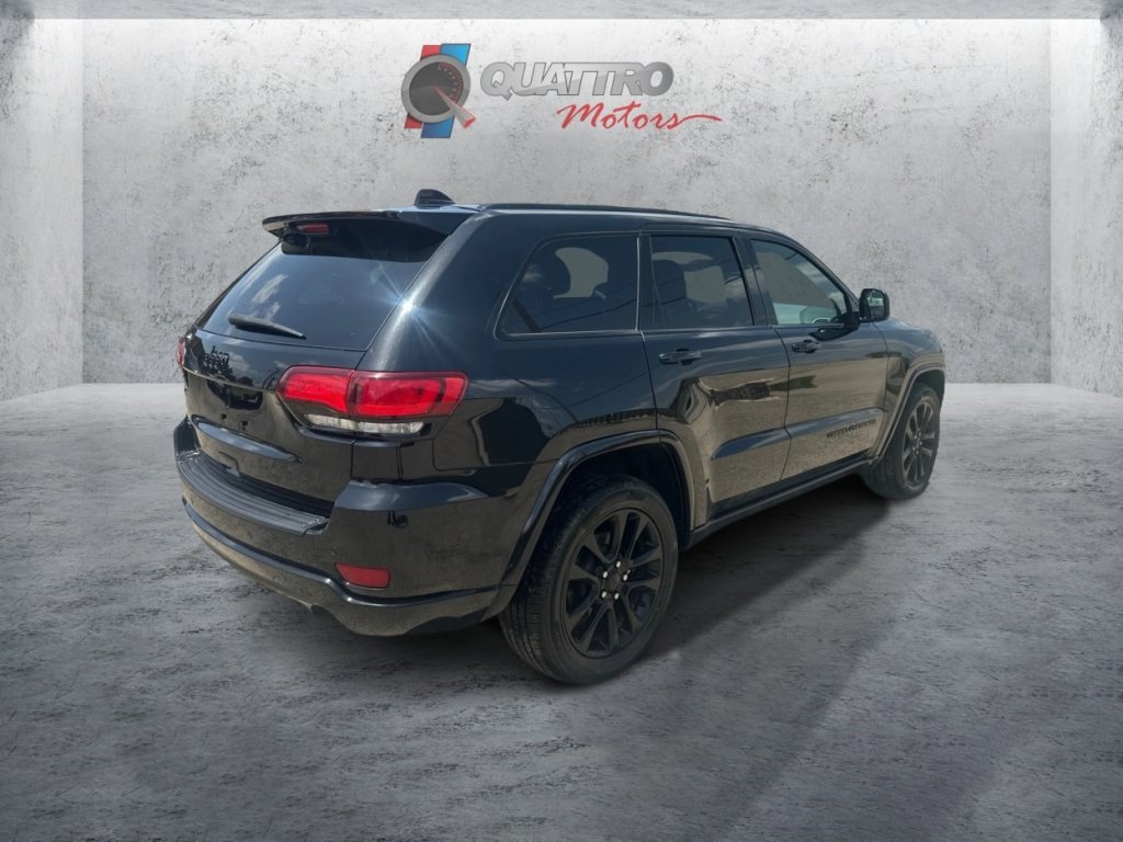 Used 2021 Jeep Grand Cherokee Laredo X AWD/4WD image 6