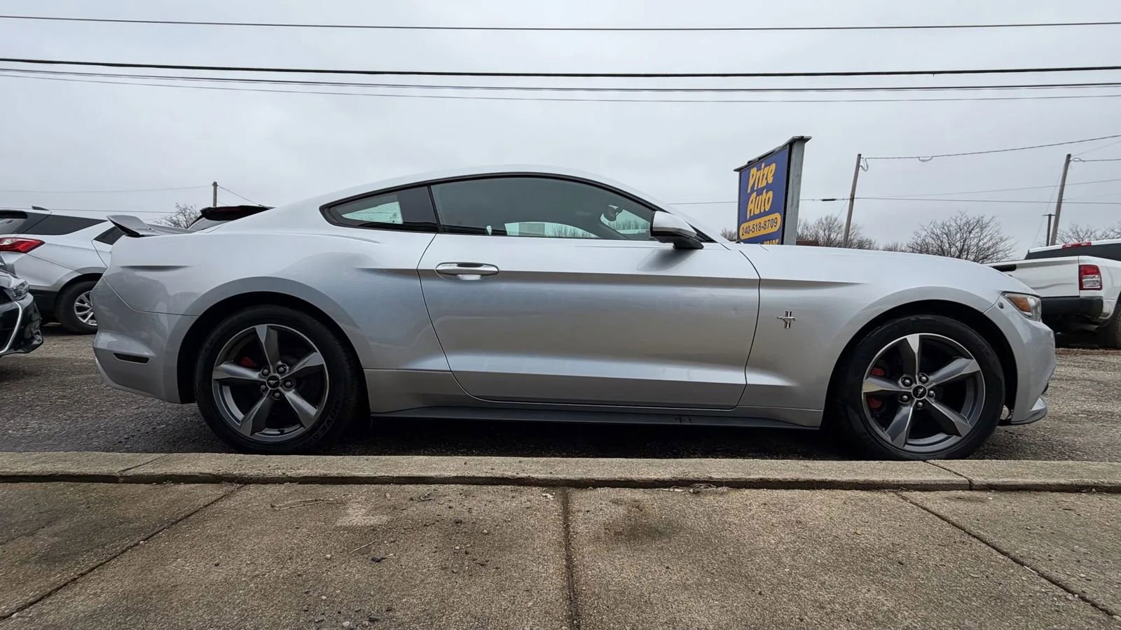 Used 2016 Ford Mustang Coupe image 5