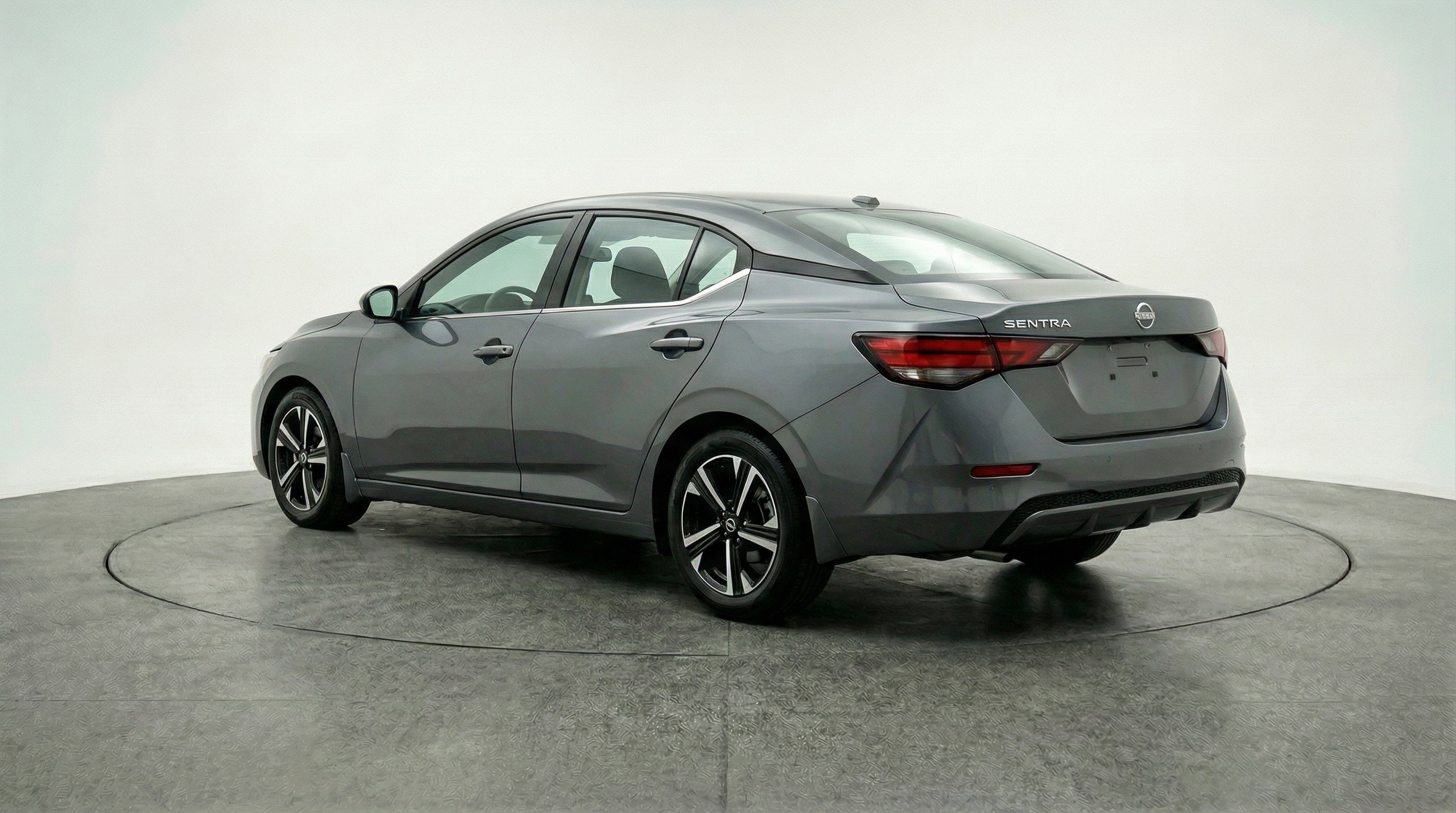 Used 2025 Nissan Sentra SV image 6