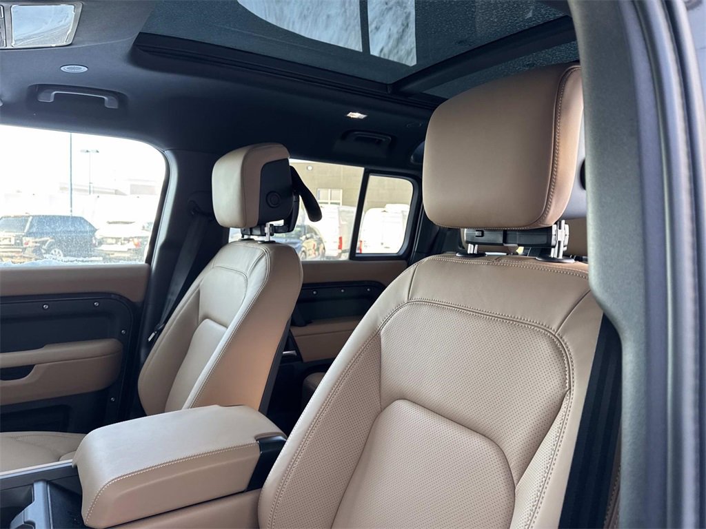 New 2026 Land Rover Defender 110 S image 19