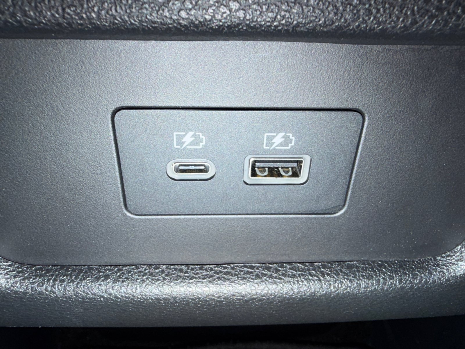 Used 2024 Nissan Pathfinder S FWD image 31