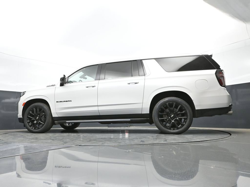 Used 2022 Chevrolet Suburban High Country w/ LPO, Illumination Package AWD/4WD image 52