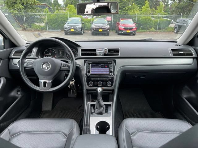 Used 2014 Volkswagen Passat TDI SE FWD image 9