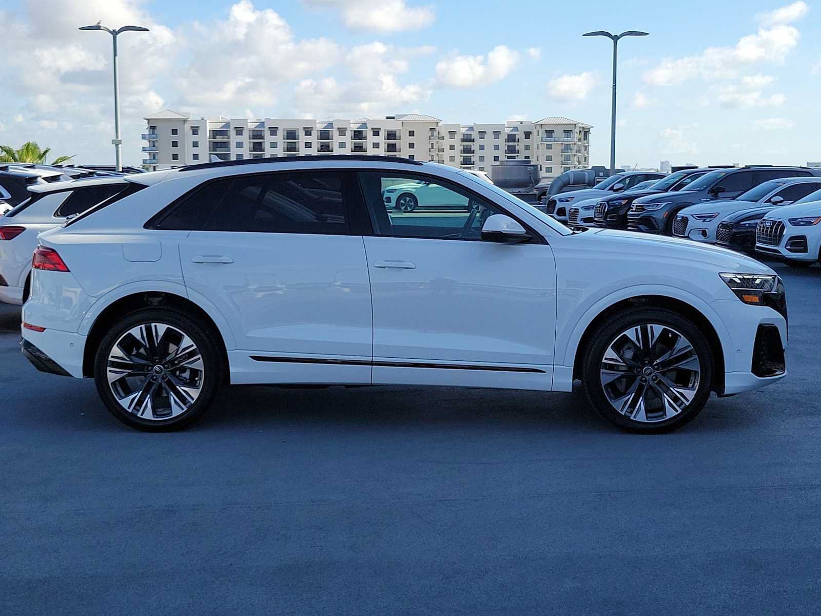 Certified 2024 Audi Q8 Premium Plus w/ Premium Plus Package AWD/4WD image 7