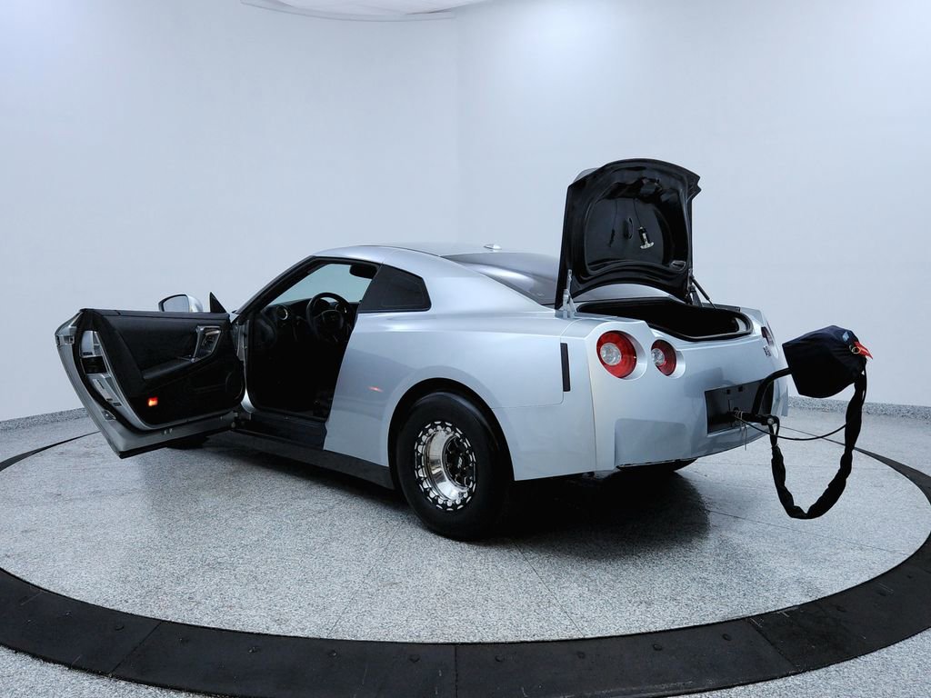 Used 2010 Nissan GT-R Premium AWD/4WD image 10