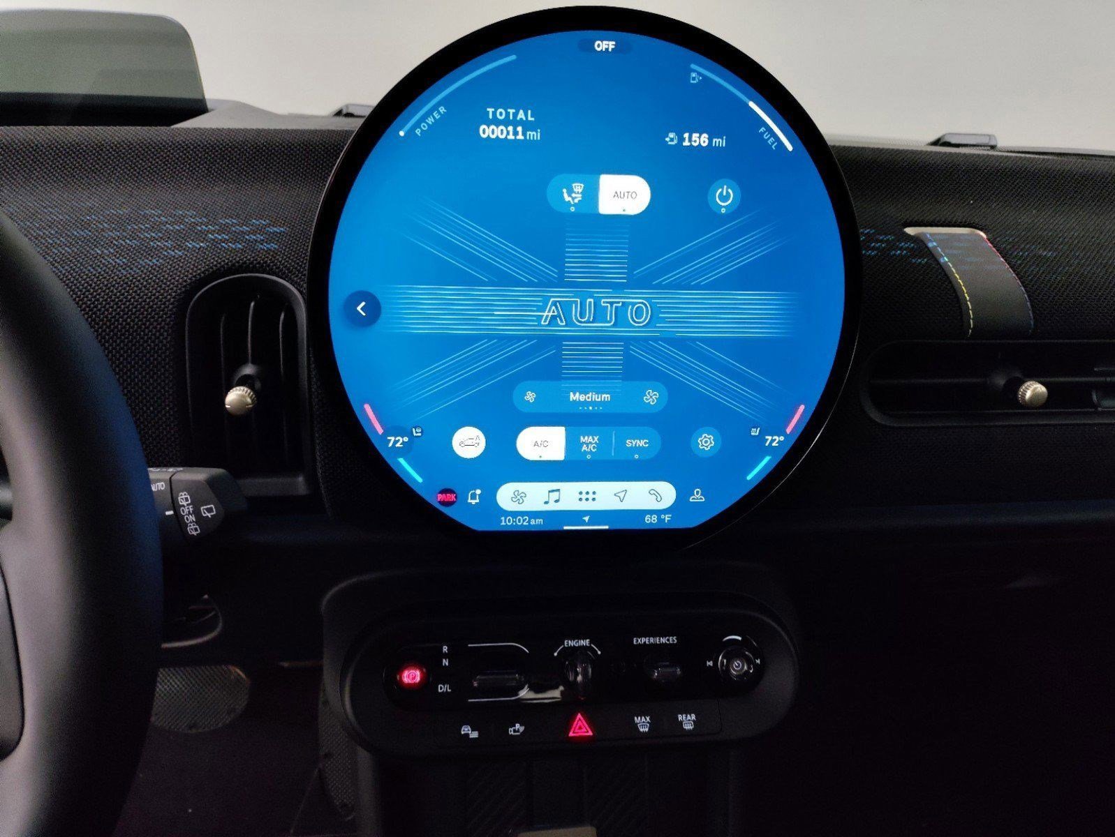 Used 2025 MINI Cooper 2-Door Hardtop image 16