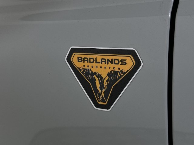 Used 2023 Ford Bronco Badlands w/ Sasquatch Package AWD/4WD image 33