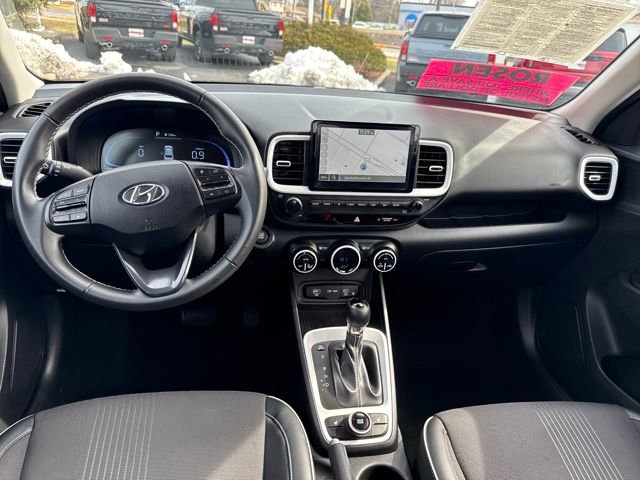Certified 2025 Hyundai Venue Limited image 22
