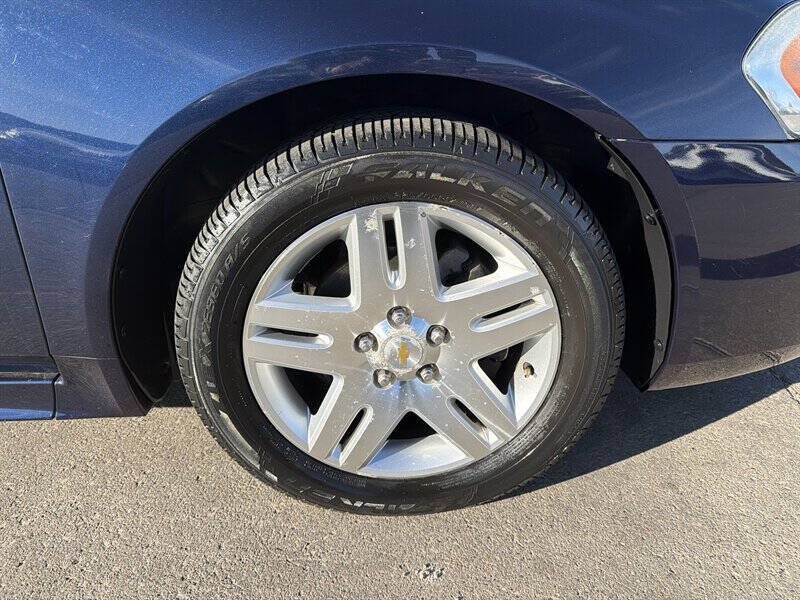 Used 2011 Chevrolet Impala LT FWD image 12