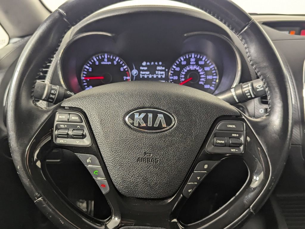 Used 2017 Kia Forte S w/ S Technology Package image 15