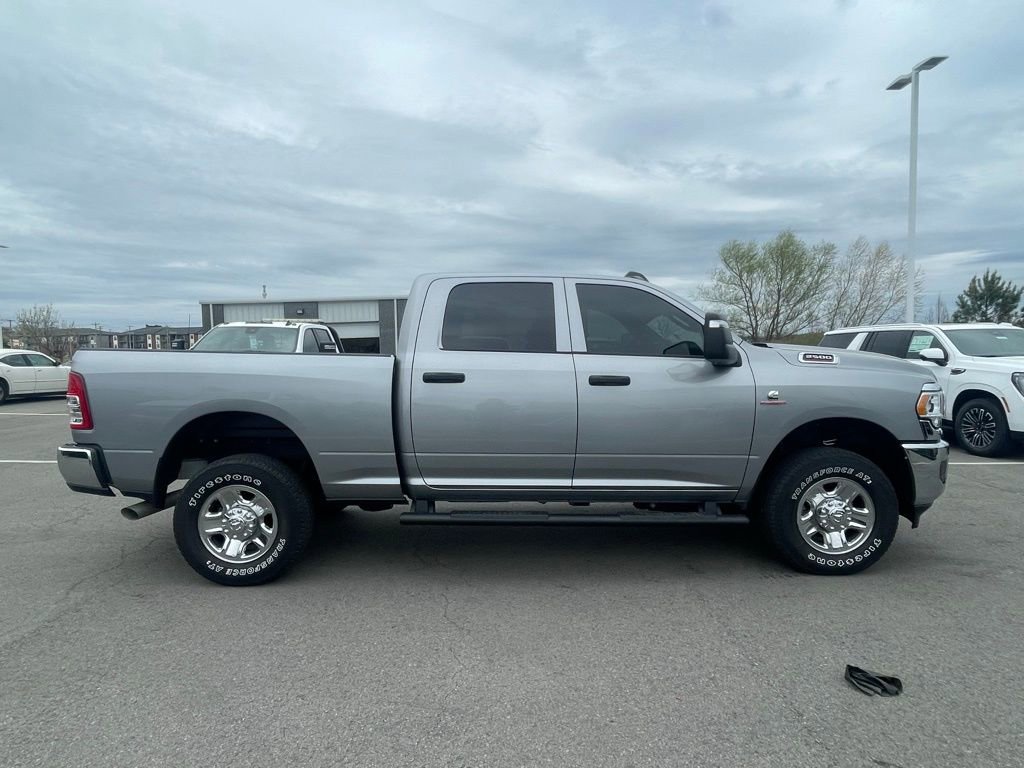 Used 2024 RAM 2500 Tradesman w/ Chrome Appearance Group image 9