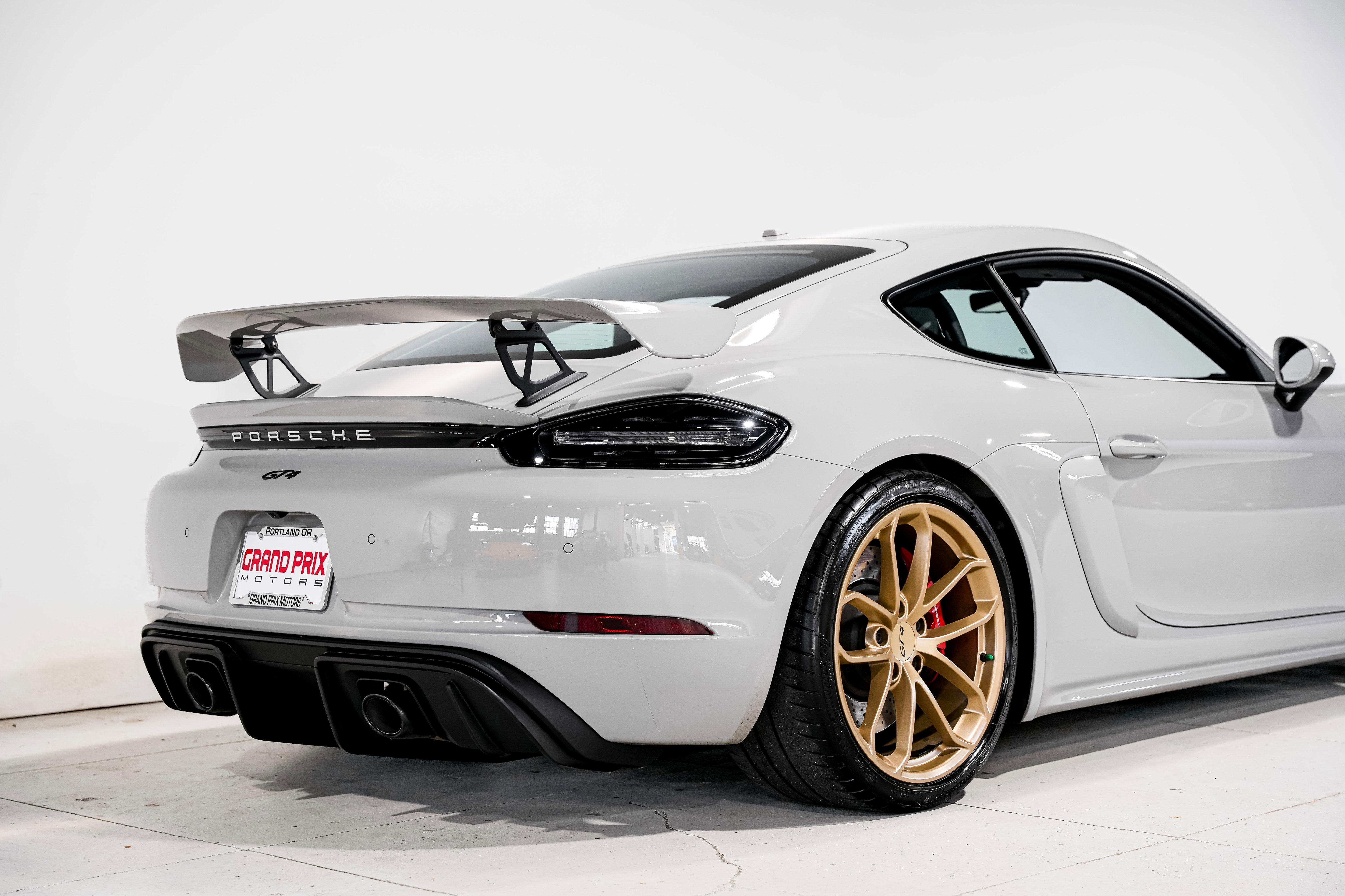Used 2021 Porsche 718 Cayman GT4 image 34
