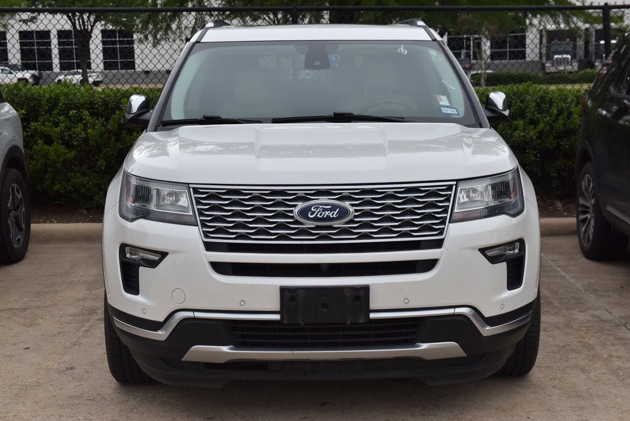 Used 2019 Ford Explorer Platinum AWD/4WD image 3