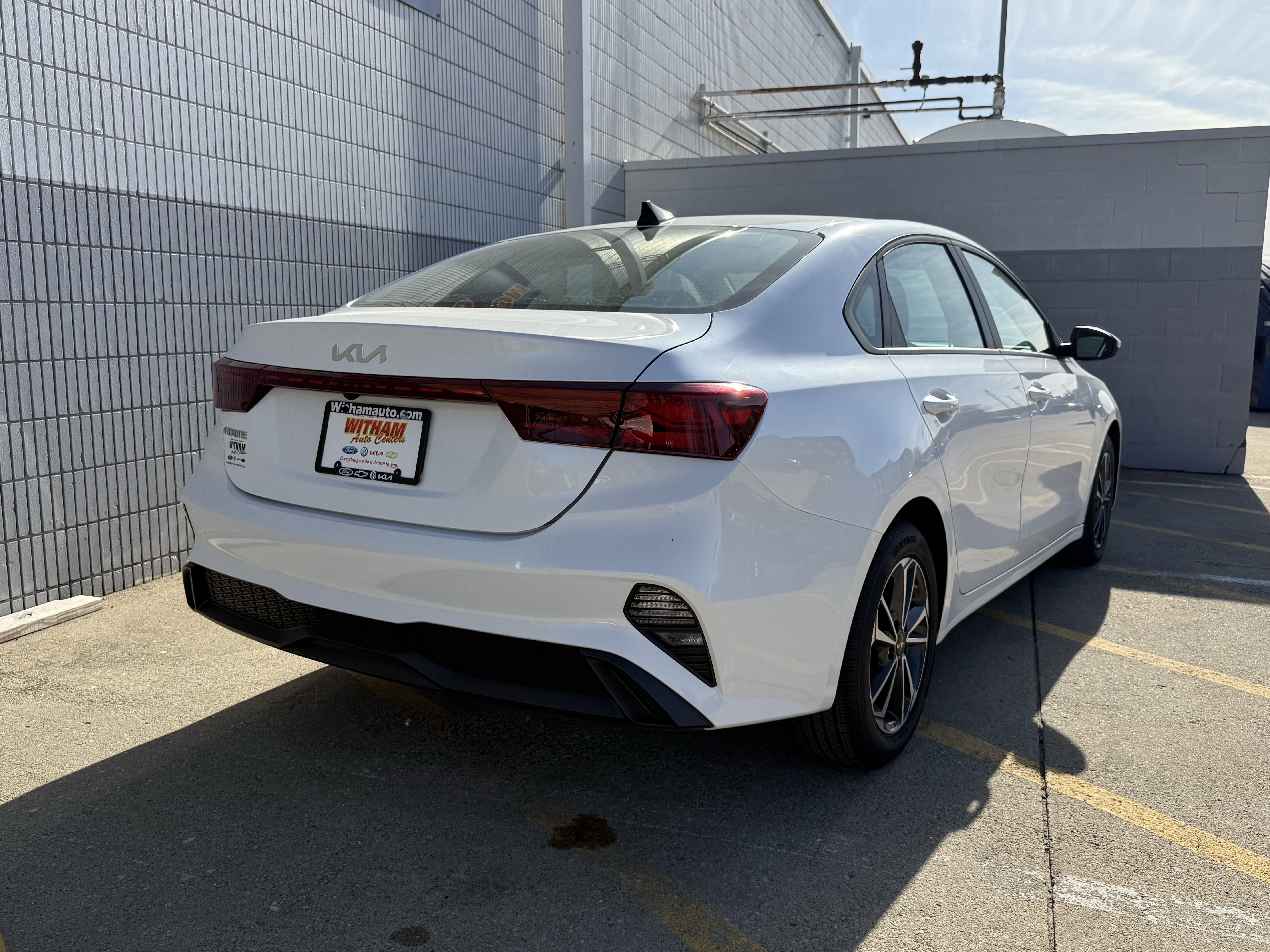 Used 2024 Kia Forte LXS image 4
