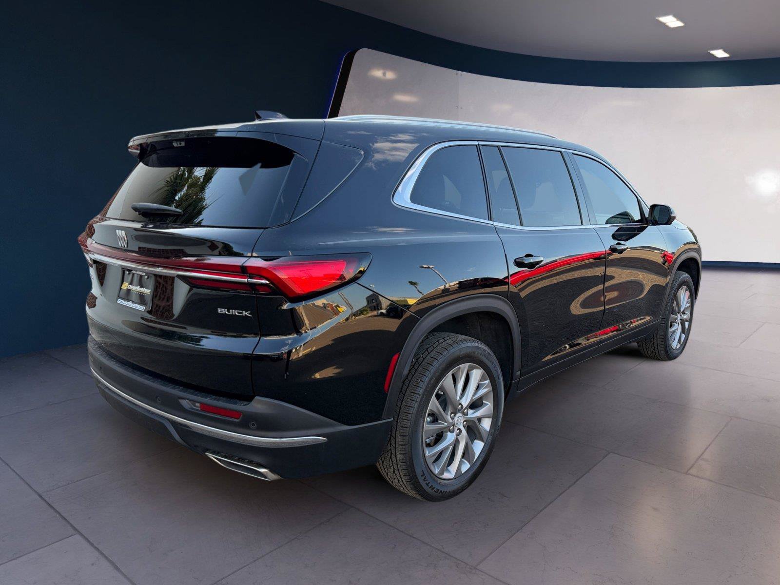Used 2026 Buick Enclave Preferred w/ Power Package FWD image 5