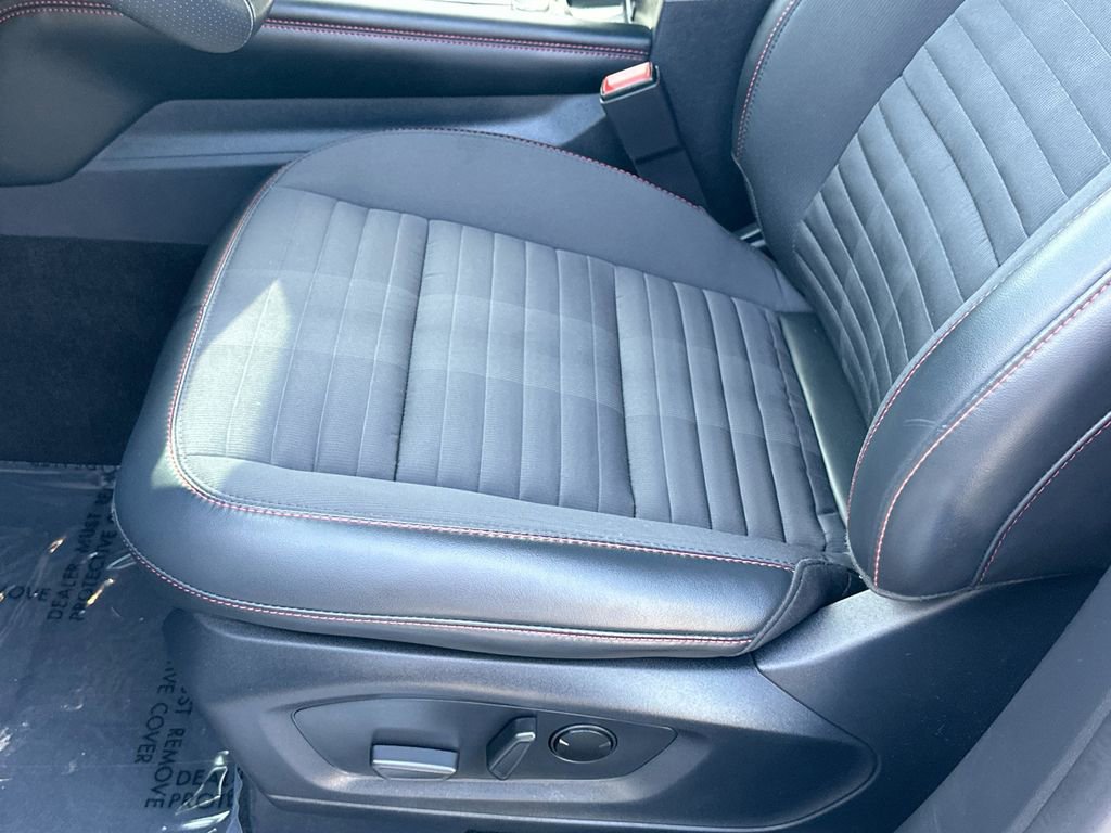 Used 2025 Ford Explorer ST-Line w/ Premium Package RWD image 19