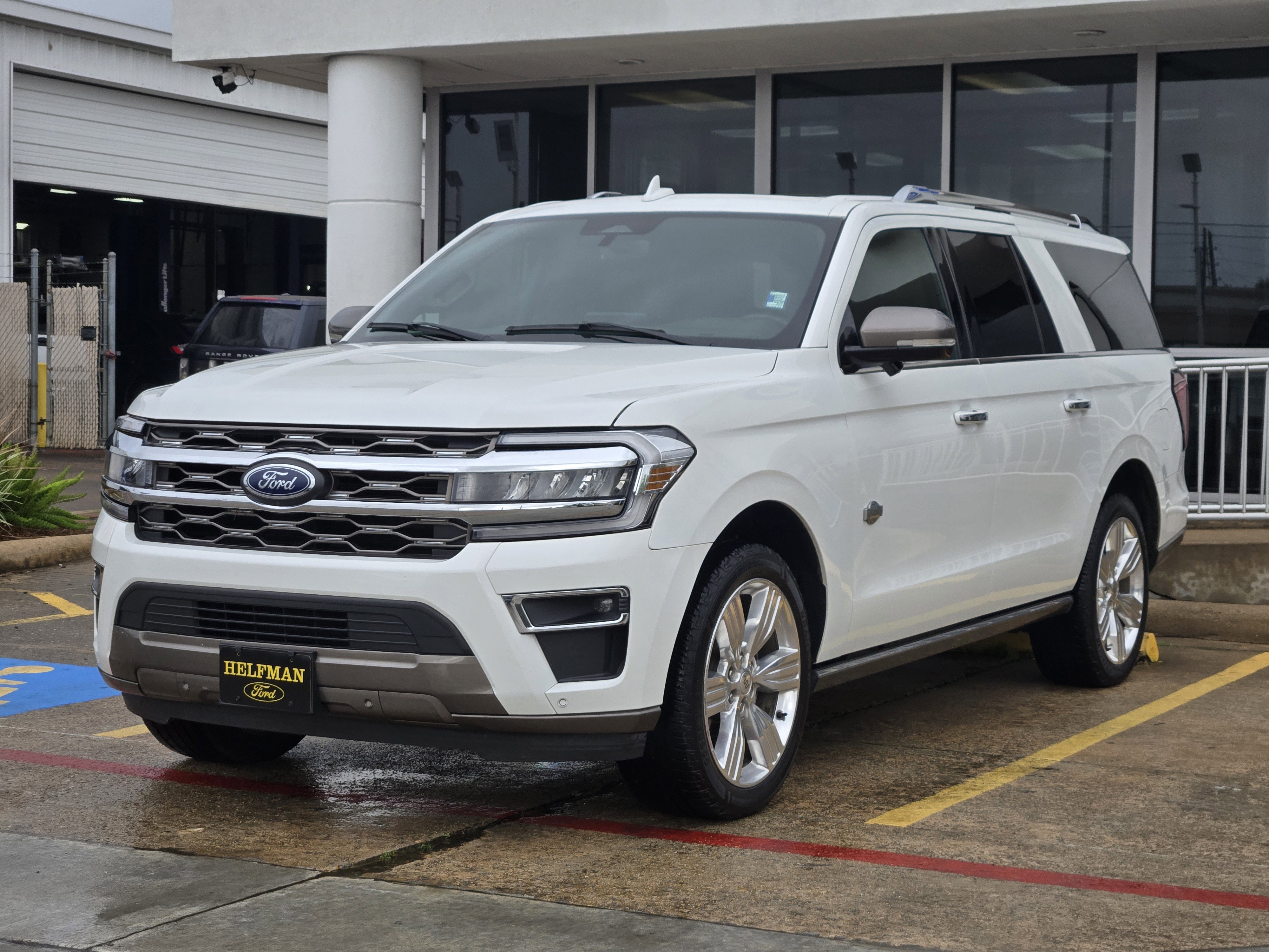 Used 2023 Ford Expedition Max King Ranch image 2