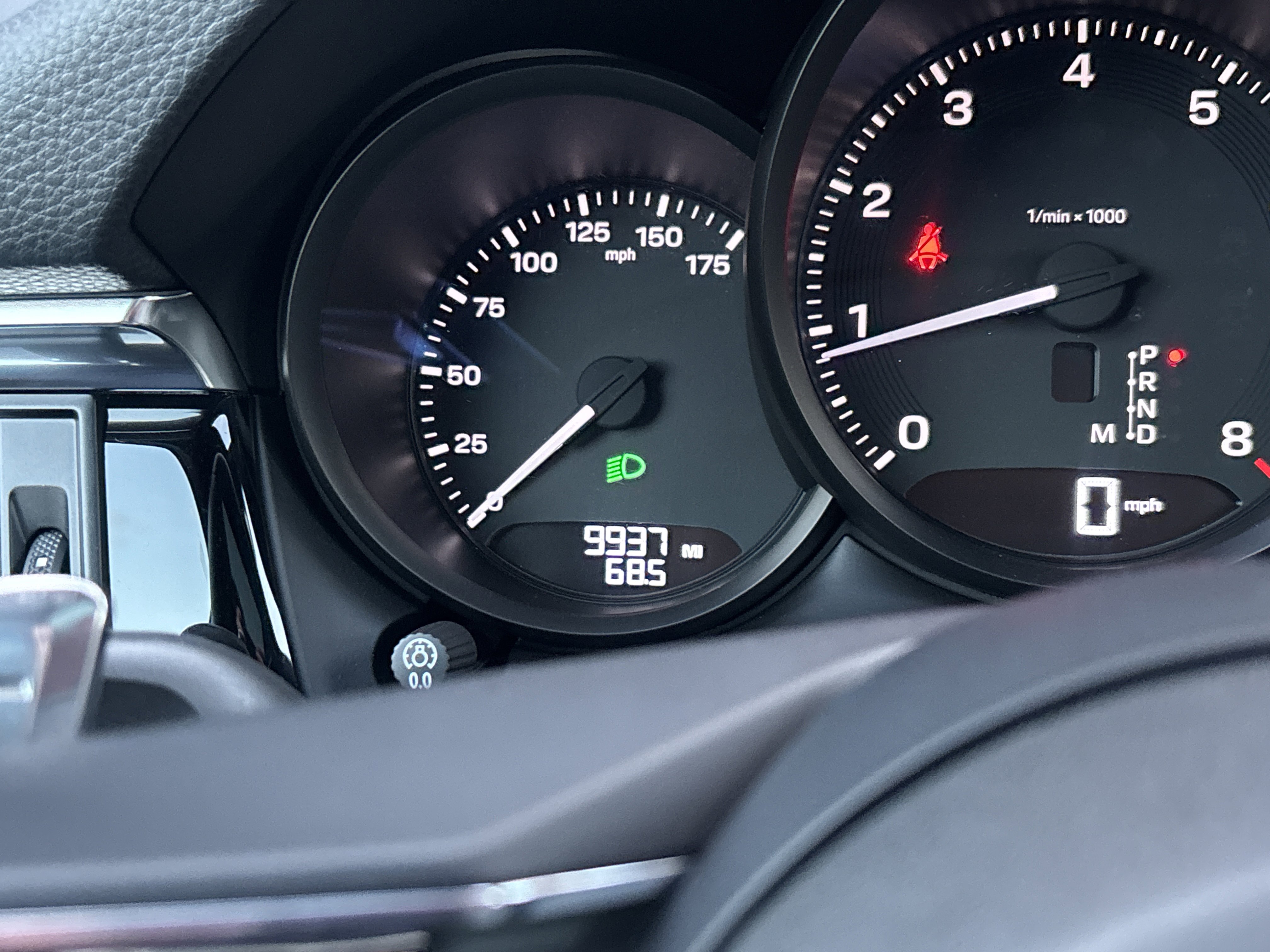 Certified 2025 Porsche Macan image 14