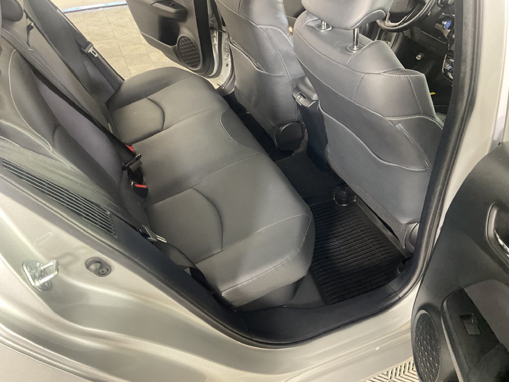 Certified 2022 Toyota Prius Prime Limited FWD image 21