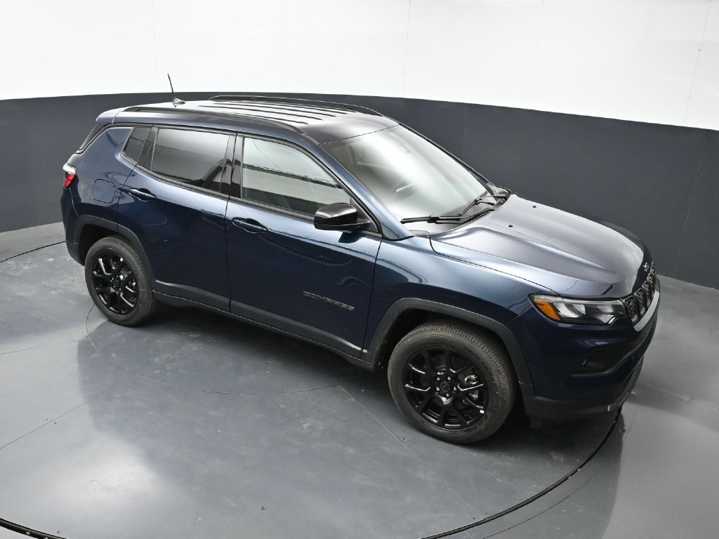 New 2026 Jeep Compass Latitude AWD/4WD image 36