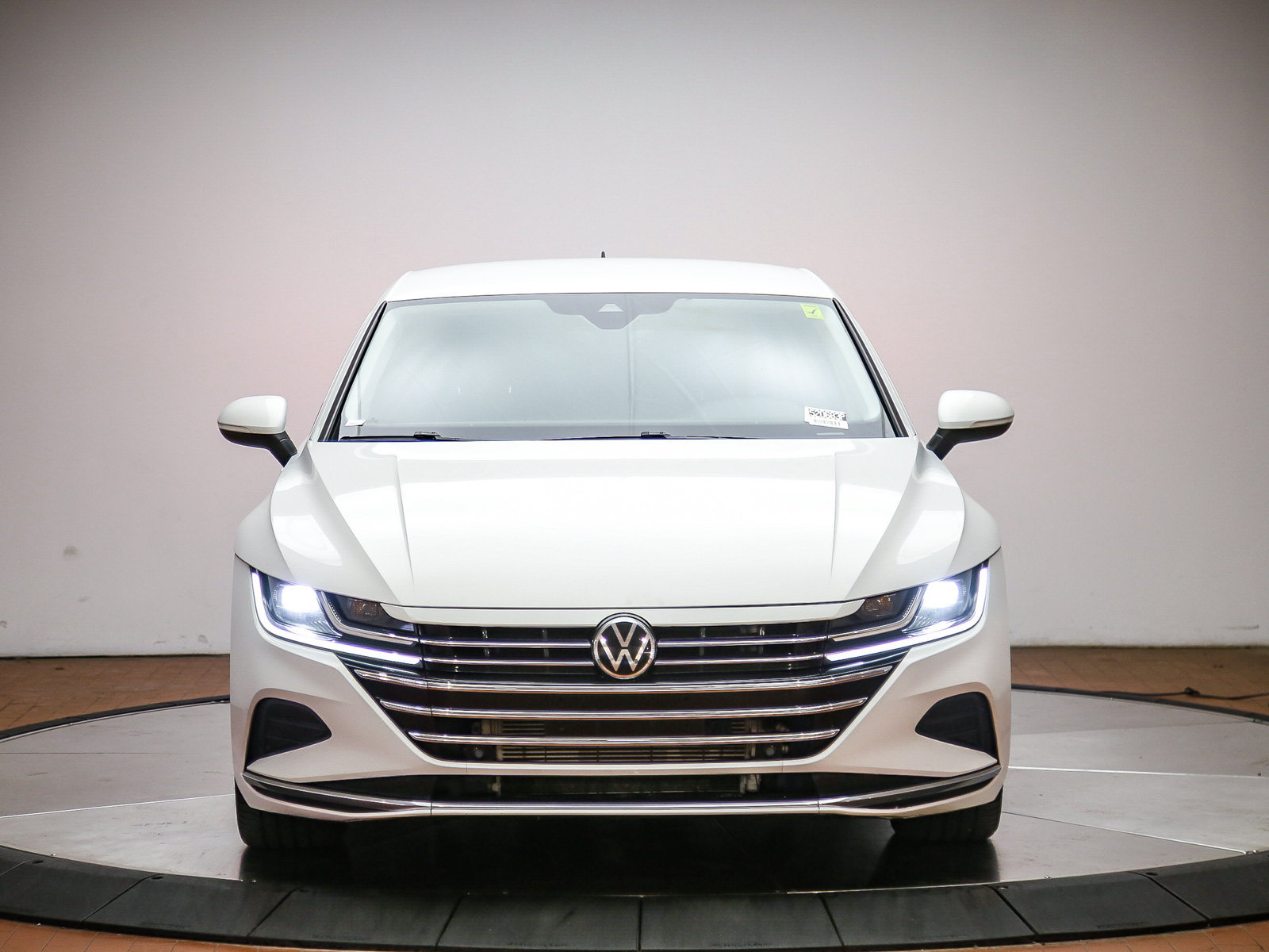Used 2021 Volkswagen Arteon SE FWD image 7