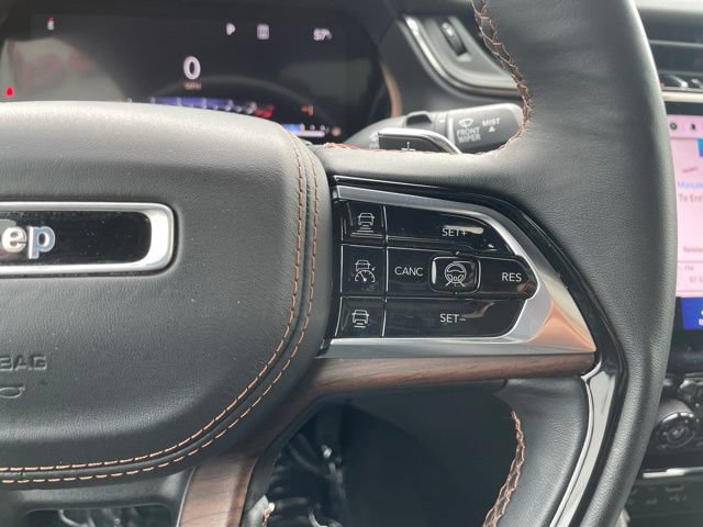 Used 2024 Jeep Grand Cherokee L Summit w/ High Altitude Package AWD/4WD image 11