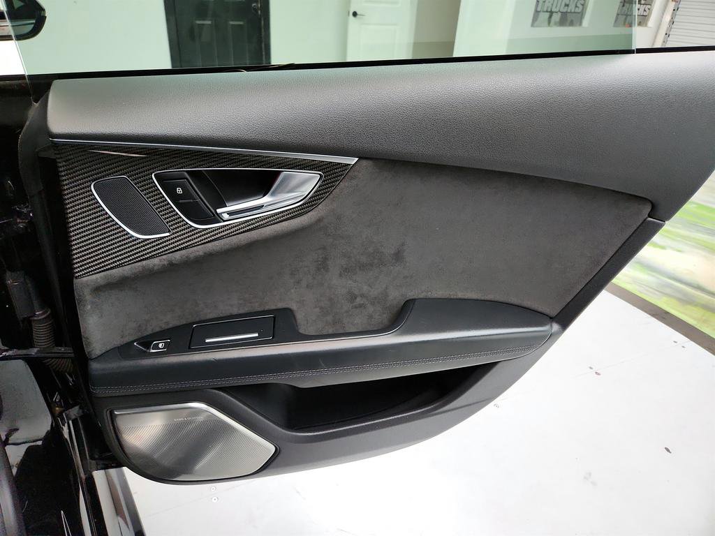 Used 2016 Audi RS 7 Prestige image 30