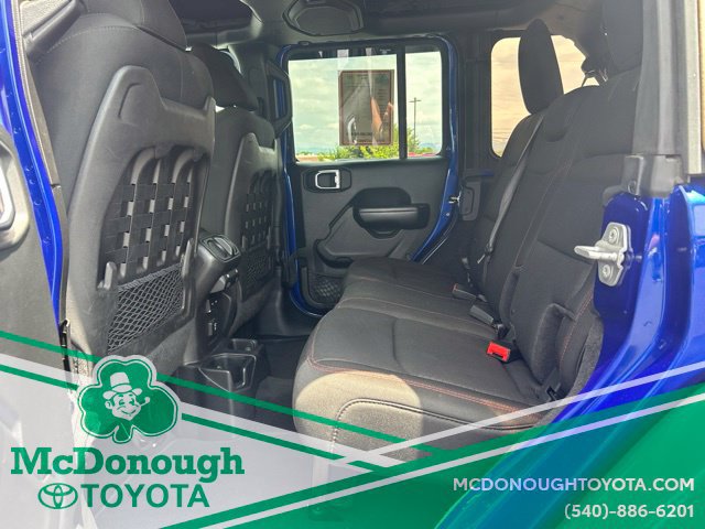 Used 2018 Jeep Wrangler Unlimited Rubicon w/ LED Lighting Group AWD/4WD image 11
