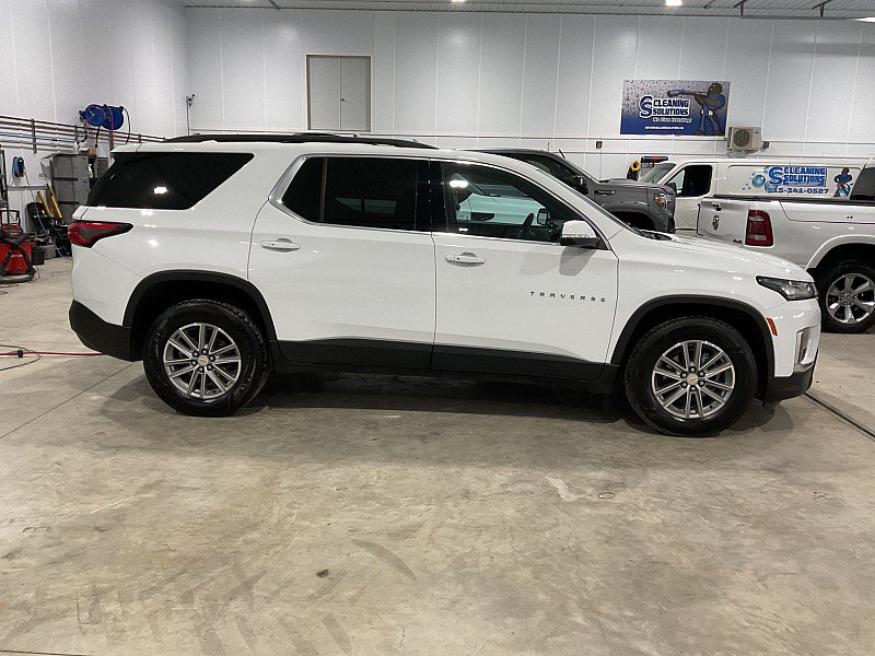 Used 2023 Chevrolet Traverse LT AWD/4WD image 4