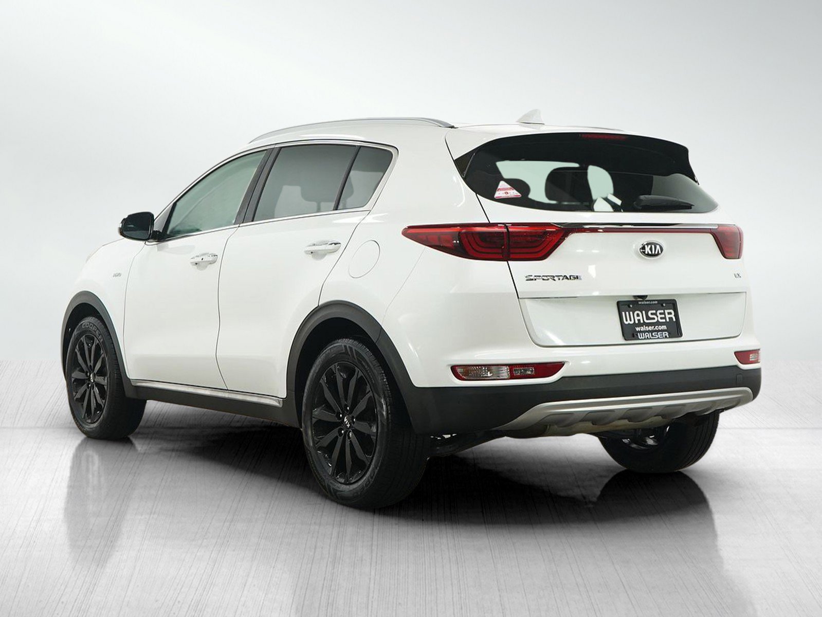 Used 2018 Kia Sportage EX w/ EX Sport Appearance Package image 3