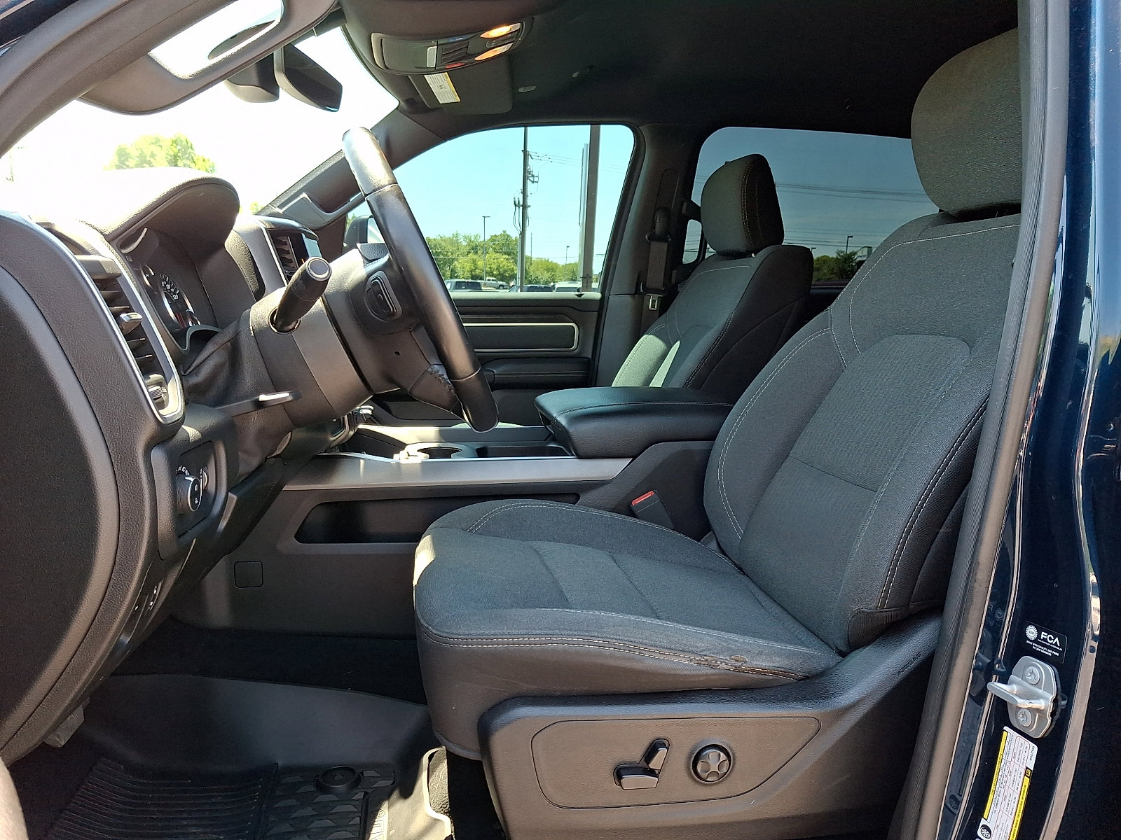 Used 2021 RAM 1500 Big Horn AWD/4WD image 14