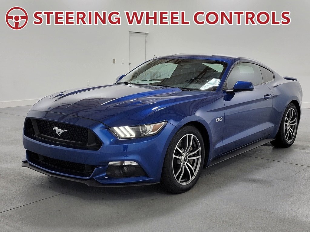 Used 2017 Ford Mustang GT RWD image 4