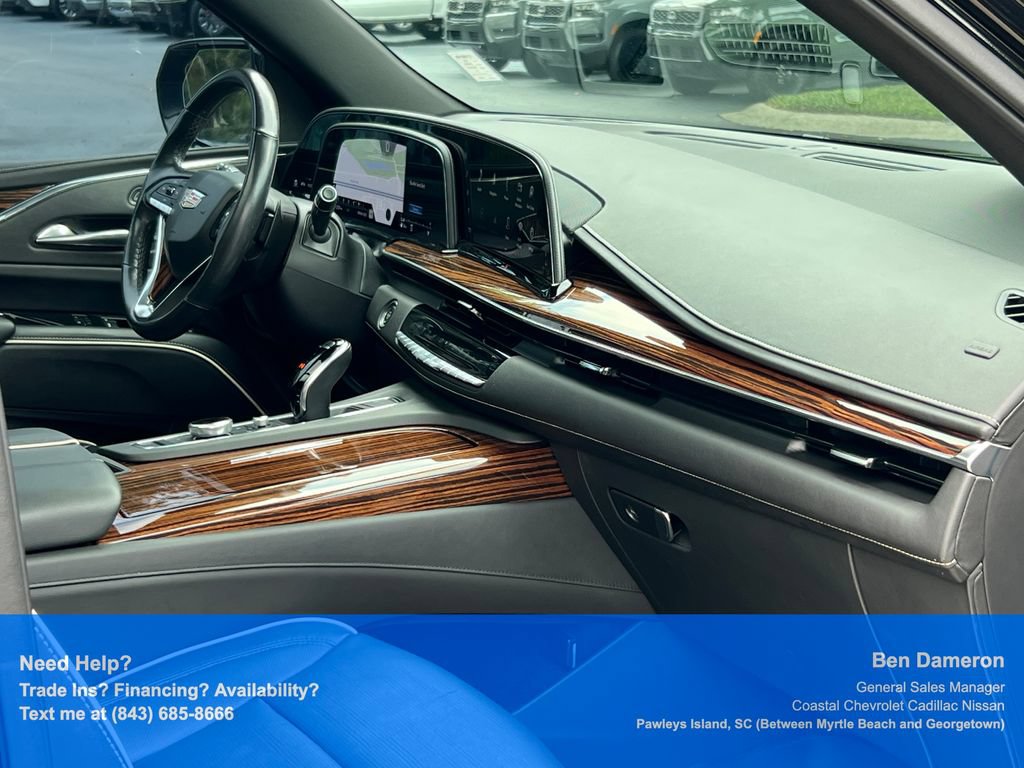 Used 2021 Cadillac Escalade Premium Luxury w/ LPO, Radiant Package AWD/4WD image 31