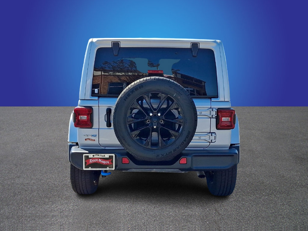 Used 2024 Jeep Wrangler Unlimited Sahara AWD/4WD image 5