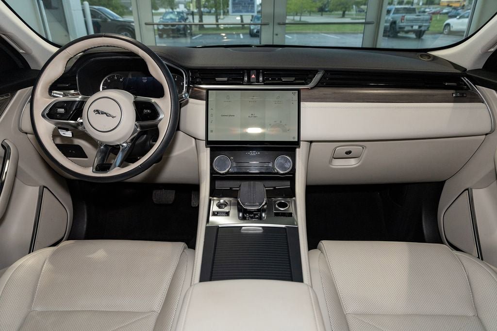 Used 2022 Jaguar F-PACE S AWD/4WD image 2