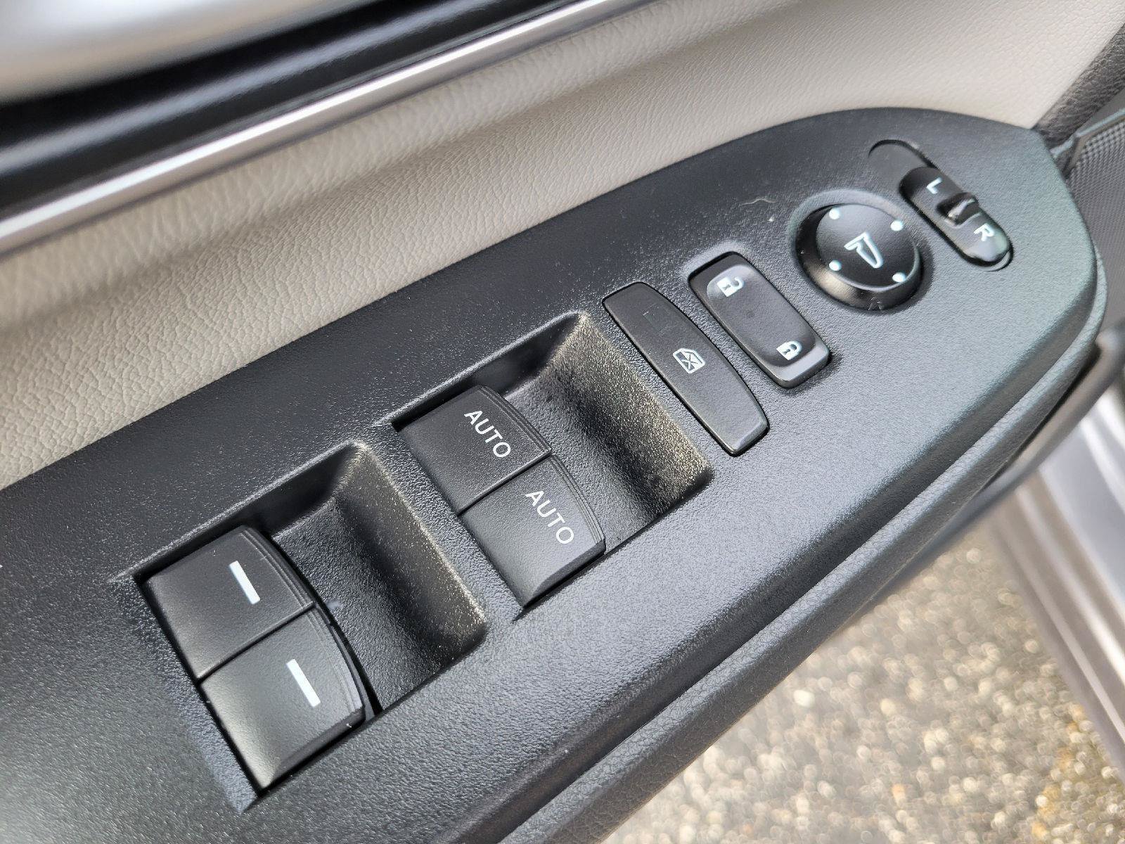 Used 2020 Honda CR-V EX-L image 9