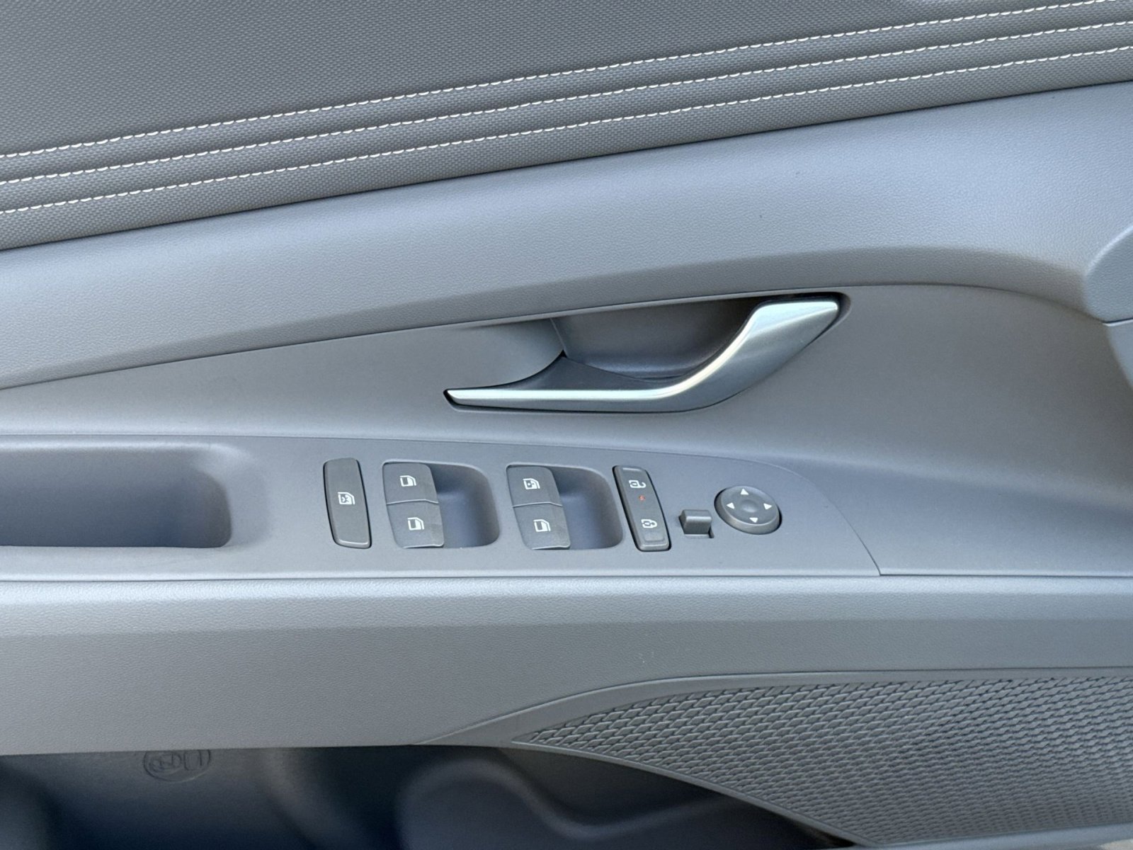 New 2026 Hyundai Elantra SEL Sport Premium FWD image 15