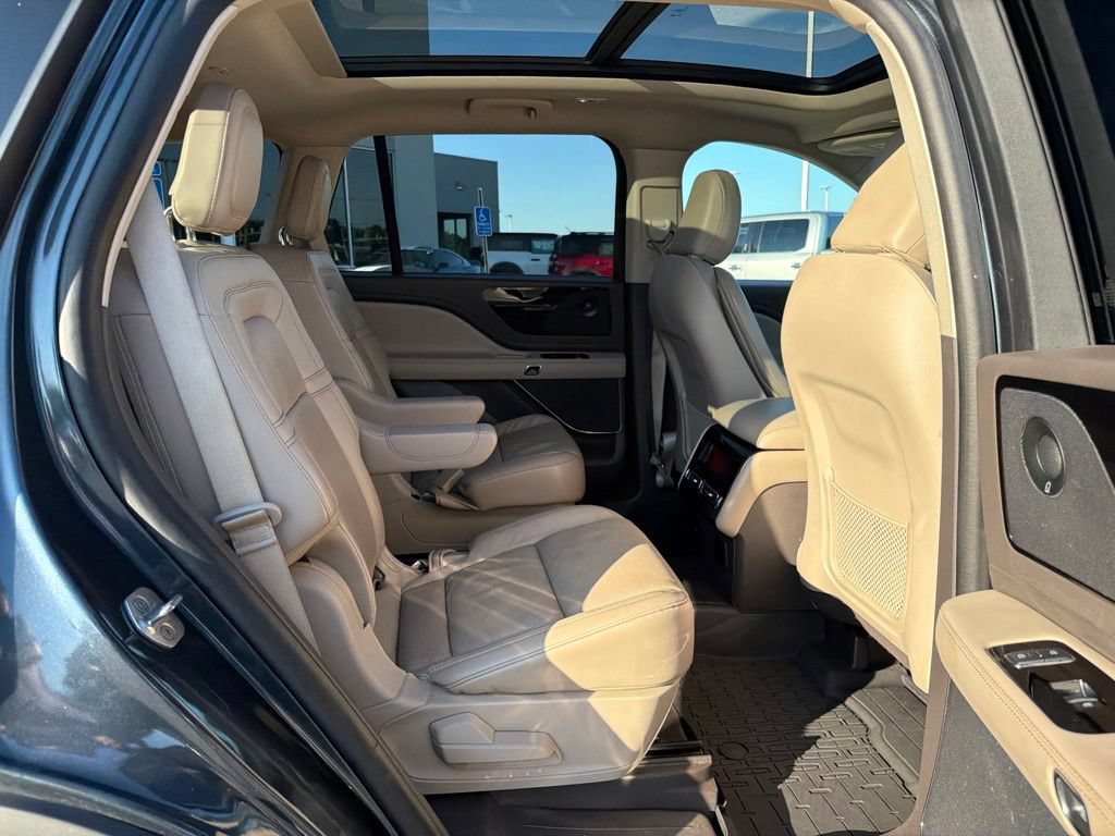 Used 2021 Lincoln Aviator Reserve w/ Equipment Group 201A AWD/4WD image 19