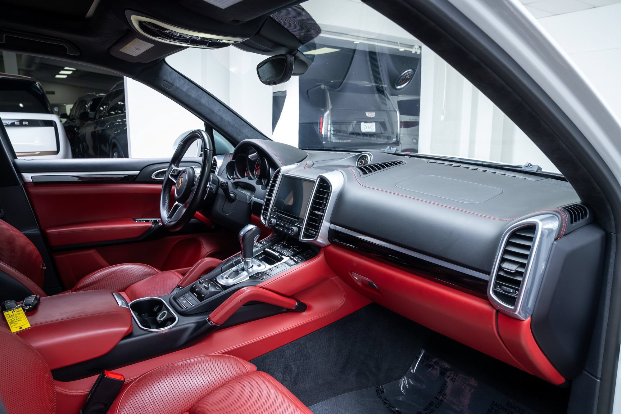 Used 2018 Porsche Cayenne GTS AWD/4WD image 25