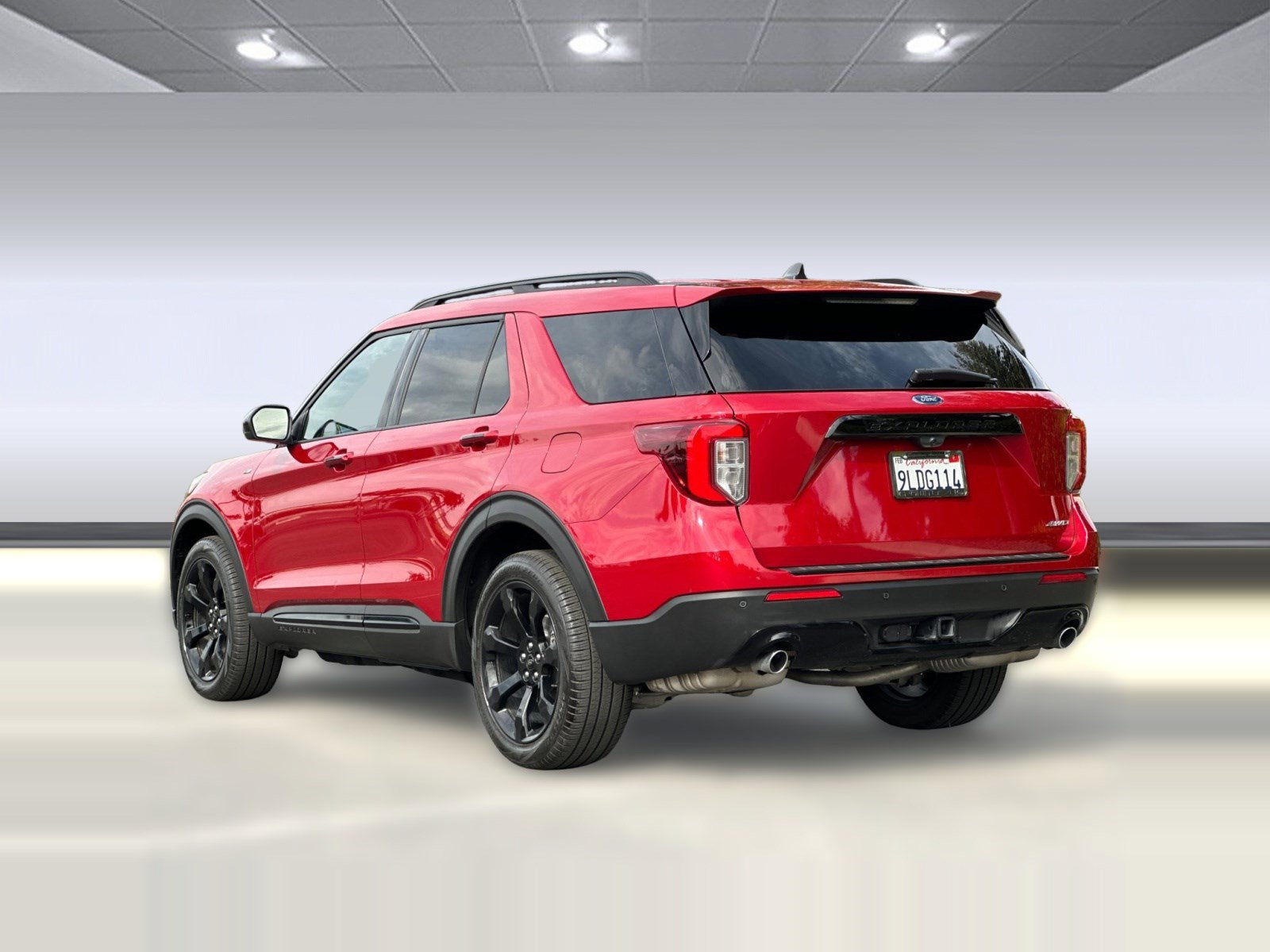 Used 2023 Ford Explorer ST-Line w/ Class IV Trailer Tow Package image 3