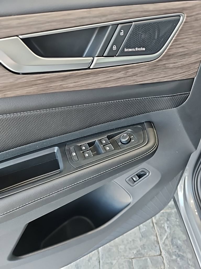 New 2026 Volkswagen Atlas SEL Premium R-Line image 31