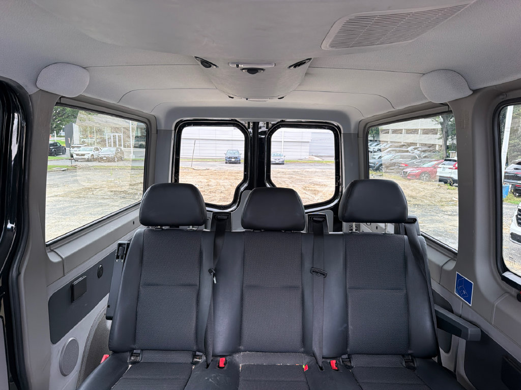 Used 2015 Mercedes-Benz Sprinter 2500 image 15