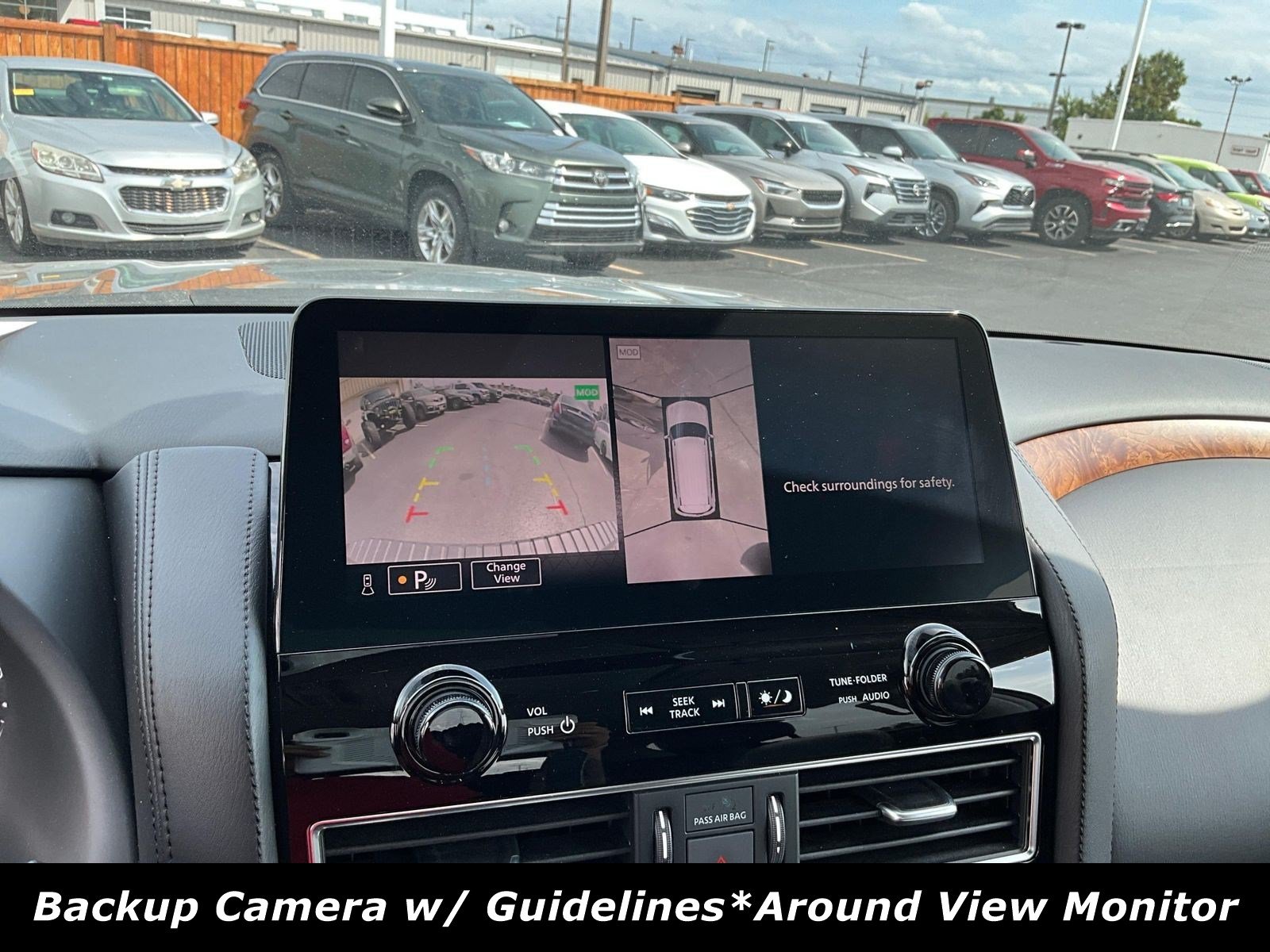 Used 2023 Nissan Armada SL w/ Captain's Chairs Package AWD/4WD image 13