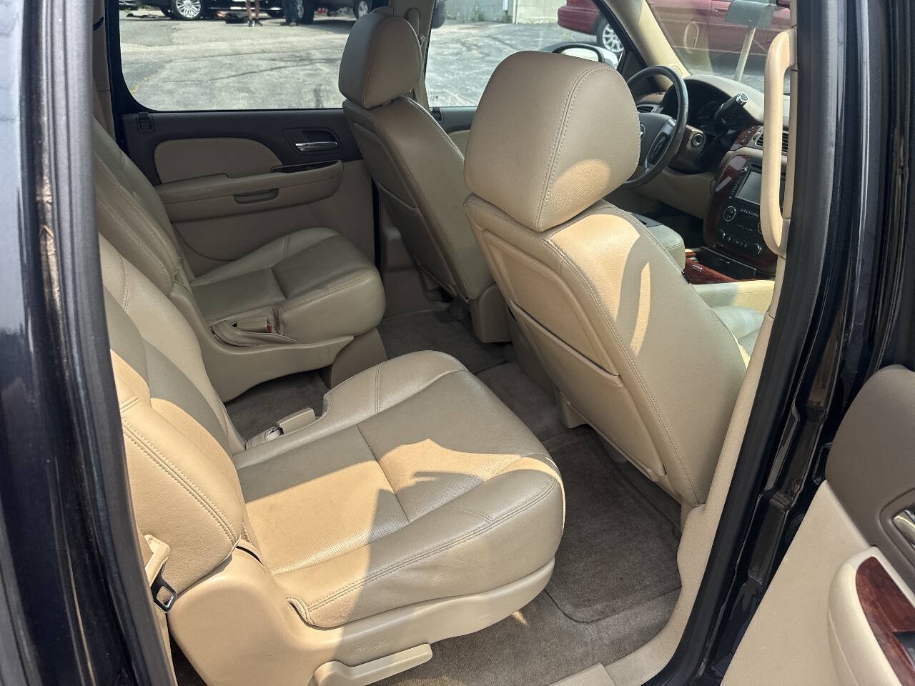 Used 2013 Chevrolet Suburban LTZ AWD/4WD image 16